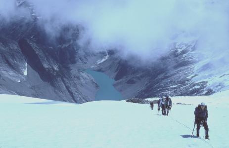 ascent moraine lake